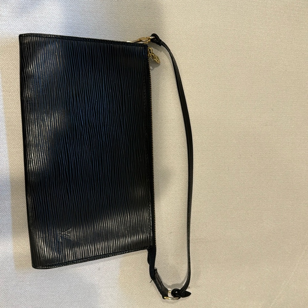 Louis Vuitton pochette